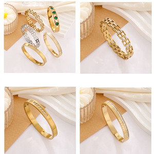 Bracelet jonc en acier inoxydable plaqué or 18 carats avec zircone cubique, design inspiré, motif carré ajouré, bijoux pour femme - Product Image 5