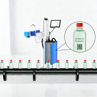Machine de codage laser à fibre volante pour marquage en série sur ligne de montage 30W 40W 50W 100W DXF Haute Précision Automatique pour Batteries de Véhicules Électriques et Matériel