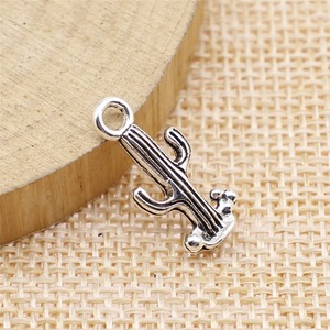 Colgante de <span class=keywords><strong>Cactus</strong></span> de Aleación de Zinc Plateado Antiguo para DIY, Suministro de Joyería del Desierto, Regalo Artesanal Hecho a Mano para Collares y Pulseras - Product Image 2