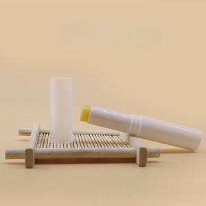 Bálsamo Labial Vegano MLM a Base de Plantas Naturales, Hidratante, Nutritivo, Suavizante, de Larga Duración y Personalizable - Product Image 3