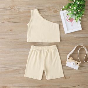 Ensemble de vêtements d'été pour bébés et jeunes enfants filles, 2484, en coton, débardeur uni à une épaule sans manches + short, tenue complète - Product Image 3