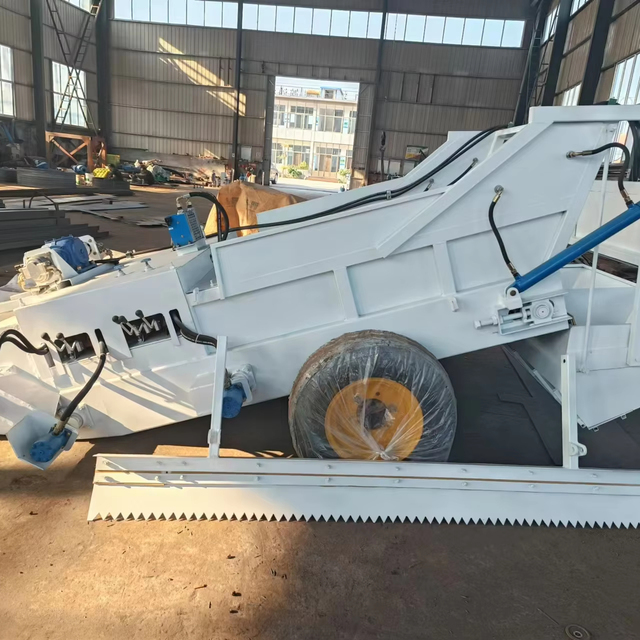 High Efficiency Beach Cleaning Machine Beach Garbage Collection and Cleaning Vehicle Tractor-mounted Beach Cleaning Machine
