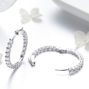 Boucles d'oreilles créoles classiques en zircon serties de zircons, en alliage, pour femme, cadeau, plusieurs options de couleurs - Product Image 2