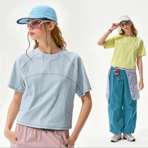 เสื้อยืดคอกลมสำหรับผู้หญิง ระบายอากาศได้ดี สีสันตัดกัน เหมาะสำหรับปั่นจักรยาน วิ่ง สีฟ้าซีซอลท์ สีเขียวมอร์เซน สีม่วงทาร์โอ - Product Image 1