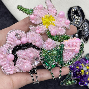 Fashionable Hole Ornaments Cartoon Purple Tail Flower Tassel Flower Rose <strong>Rice</strong> Bead Cloth Sticker <strong>Light</strong> Sew Glass Applique - Product Image 3