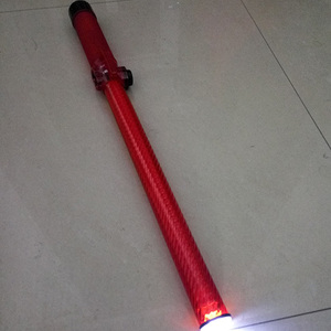 Bastone Segnaletico Multifunzione Ricaricabile da 54cm con LED Rosso e Verde, Distanza Visiva >500m - Product Image 3