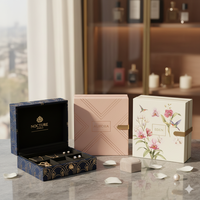 Boîte en carton écologique personnalisée haut de gamme pour accessoires technologiques avec fermeture magnétique robuste et logo en feuille d'or