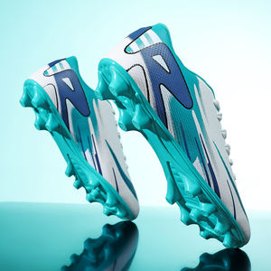 Chaussures de football et <span class=keywords><strong>crampons</strong></span> de football antidérapants pour hommes de haute qualité 2026 – Idéales pour les sports d'été et d'<span class=keywords><strong>hiver</strong></span> en extérieur - Product Image 2