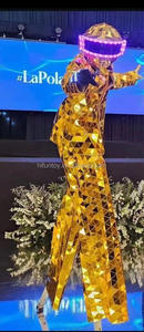 Disfraz <span class=keywords><strong>de</strong></span> arte callejero <span class=keywords><strong>para</strong></span> espectáculo con casco LED, cara <span class=keywords><strong>de</strong></span> espejo plateada, zancos, traje <span class=keywords><strong>de</strong></span> cuerpo entero personalizado <span class=keywords><strong>de</strong></span> animal <span class=keywords><strong>para</strong></span> mujer, cristal LED emisor <span class=keywords><strong>de</strong></span> luz dorado <span class=keywords><strong>para</strong></span> escenario - Product Image 5