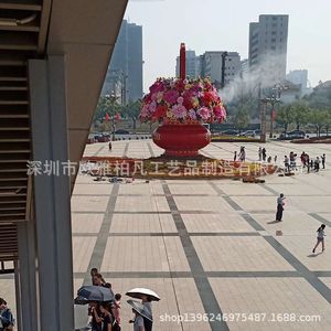 Escultura Floral Grande de 13.5m, Hecha a Mano en Resina, Diseño Tradicional para Exteriores, Duradera, Montaje en Suelo, Paquete de una Sola Pieza - Product Image 3