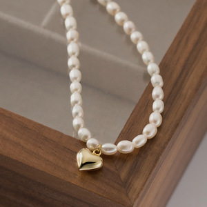 Collar de Perlas Sintéticas de Plata Pura S925, Diseño de Lujo Discreto, Accesorio de Alta Gama Y01069, Colgantes de Moda - Product Image 3