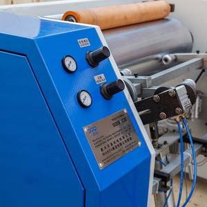 Basit çalışma <span class=keywords><strong>2.2</strong></span> kw yarı otomatik geriye sarma makinası kağıt alüminyum folyo rulosu yapma makinesi - Product Image 3