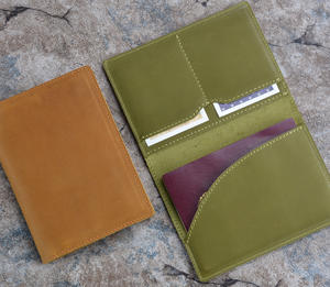 Groothandel Vintage Gewaxt Echt Gek Paard Lederen Paspoortkaarthouder Multifunctioneel Met Aangepast Logo Voor Creditcards - Product Image 2