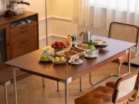 Table à manger en bois massif de luxe, design moderne, vente en gros d'usine, mobilier pour appartements et hôtels, ensemble 1 table et 4 chaises