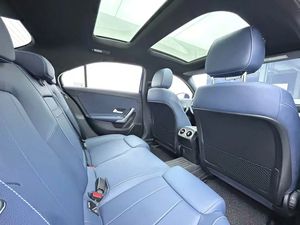 <span class=keywords><strong>Voiture</strong></span> d'occasion Mercedes-Benz A180L 1.3T, conduite à gauche, transmission automatique, sièges chauffants rétroéquipés, en stock, exportation vers la Russie - Product Image 6