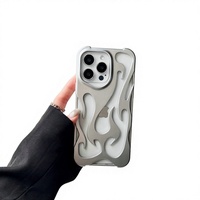 Coque de téléphone mate à motif flamme animale creuse pour 17 Pro Max/15/14/13 avec dissipation thermique et résistance aux chutes