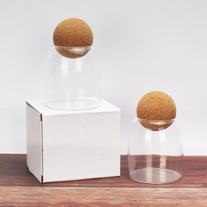 Vente en gros de bougeoirs en verre vides en coton de marque propre personnalisés et réutilisables avec boule de bois couvercles en liège scellés - Product Image 3