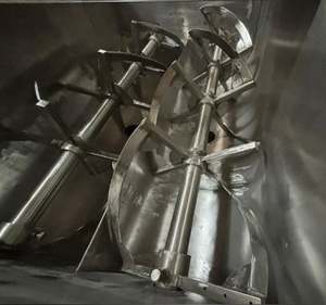 เครื่องบดแบบกรวยคู่ไฟฟ้าสแตนเลสสำหรับการแปรรูปอาหารในอุตสาหกรรม - Product Image 1