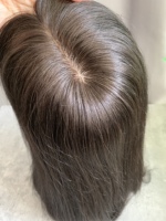 H539 Topper de cheveux naturels de 12 pouces à clipser pour couvrir les racines grises et les cheveux clairsemés pour femmes, noir naturel, expédition immédiate