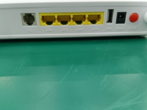 Second-hand Single-frequency optical modems with 1ge+3fe+Tel+USB Ports XPON 2.4G 300 Mbps WiFi ONU Router FTTR/FTTX TR069/IP WAN - Product Image 2