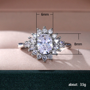 Anello Girasole per Donne, Design Floreale, Anello da Indossare Quotidianamente - Product Image 5