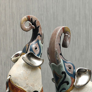 Escultura de resina de caméu de canto nórdico para armário de vinho, escultura de luxo de alta qualidade para sala de estar de hotel - Product Image 4