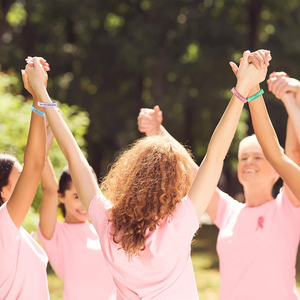 Pulsera con citas inspiradoras de goma de silicona multicolor personalizada, pulsera motivacional con logotipo - Product Image 4