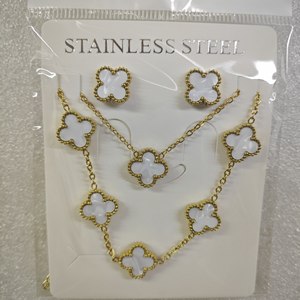 Collar, Pulsera y Pendientes <span class=keywords><strong>de</strong></span> Trébol <span class=keywords><strong>de</strong></span> Cuatro <span class=keywords><strong>Hojas</strong></span> <span class=keywords><strong>de</strong></span> 13mm, Juego <span class=keywords><strong>de</strong></span> Tres Piezas con Baño <span class=keywords><strong>de</strong></span> Oro <span class=keywords><strong>de</strong></span> 18k en Horno <span class=keywords><strong>de</strong></span> Vacío, Diseño Exclusivo Transfronterizo - Product Image 4