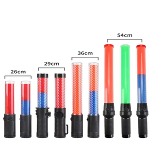 Giá tốt nhất có thể sạc lại <span class=keywords><strong>LED</strong></span> giao thông Baton Đèn pin giao thông kiểm soát an toàn màu đỏ màu xanh lá cây màu xanh <span class=keywords><strong>Led</strong></span> nhấp nháy Wand Stick ánh sáng - Product Image 2