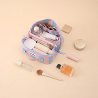 Sacs et trousses à cosmétiques en PVC brillant, résistants à l'eau, portables, à ouverture plate, nettoyables, avec fermeture éclair dorée, logo personnalisé, OEM, ODM, BSCI