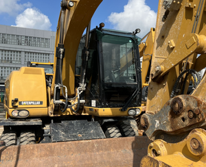 Excavadora de ruedas CAT M318D2 avanzada con tracción 4x4 para construcción urbana y mantenimiento de carreteras - Product Image 3