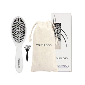 Cepillo de pelo de bambú con logotipo personalizado para mujer, cepillo de cerdas de jabalí con cojín de aire para extensiones de cabello rizado - Product Image 1