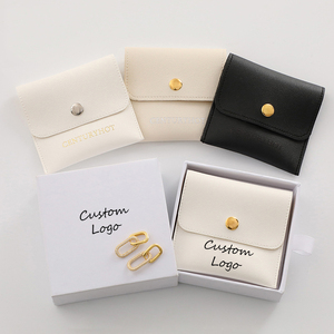 Sacs à bijoux en cuir PU avec logo personnalisé, sacs cadeaux pour bijoux avec bouton, pochettes pour bijoux, sacs pour bagues, boucles d'oreilles, colliers - Product Image 1