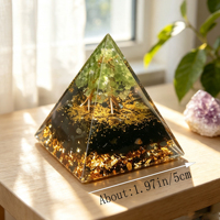 Pyramide en cristal naturel de 5 cm pour la décoration de bureau et d'étude, faite à la main en résine, pour l'intérieur et l'extérieur