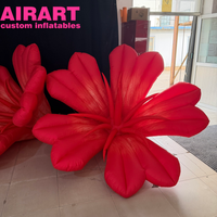 Décoration de printemps : Fleur gonflable rouge