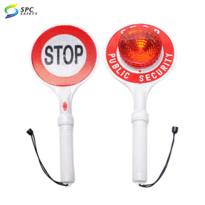 لافتة مرور يدوية قابلة لإعادة الشحن للتحكم في حركة المرور عند عبور الطريق، مع إضاءة وامضة من الجانبين للسلامة المرورية - Product Image 5