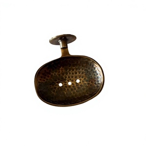 Porte-savon mural ovale en métal, design martelé, style traditionnel, distributeur de savon antique, plateau à savon pour ensembles de salle de bain - Product Image 1