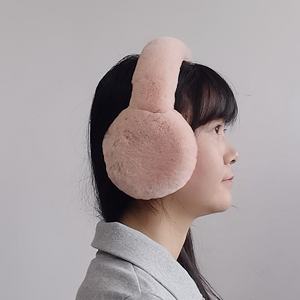 サンプルサポート 100% 本物のレックスラビットファー 女性用冬用防寒プラッシュイヤーマフ-クラシックスタイル 通気性のある高密度 - Product Image 4