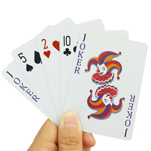 Conception imprimée personnalisée et logo soleil boîte en plastique jeu <span class=keywords><strong>de</strong></span> cartes à jouer étanche cartes à jouer <span class=keywords><strong>de</strong></span> <span class=keywords><strong>poker</strong></span> en plastique personnalisées - Product Image 4
