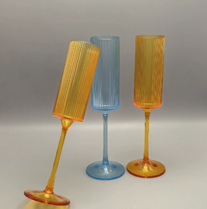 Элегантные бокалы для игристого вина, 6 унций, ребристые одноразовые прозрачные винтажные флейты для шампанского из пластика мимозы с длинной ножкой для свадеб - Product Image 3