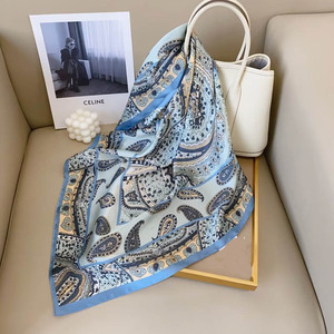 70CM <span class=keywords><strong>Prix</strong></span> Concurrentiel Chine Fabrication Paisley <span class=keywords><strong>Soie</strong></span> Écharpe <span class=keywords><strong>Carré</strong></span> Musulman Fleur Hijab Écharpe pour Femmes <span class=keywords><strong>Soie</strong></span> - Product Image 5