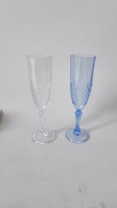 Copas de vino de plástico azul, Copas de champán de plástico reutilizable rosa para eventos de bodas - Product Image 6
