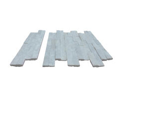 Comptoir en quartz robuste, pierre durable et résistante à la chaleur pour des cuisines fonctionnelles et élégantes - Product Image 5