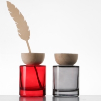 Bouteilles diffuseurs d'arômes en verre rond givré transparent de luxe de 150 ml pour désodorisants d'air avec bâtonnets et couvercle en bambou personnalisé