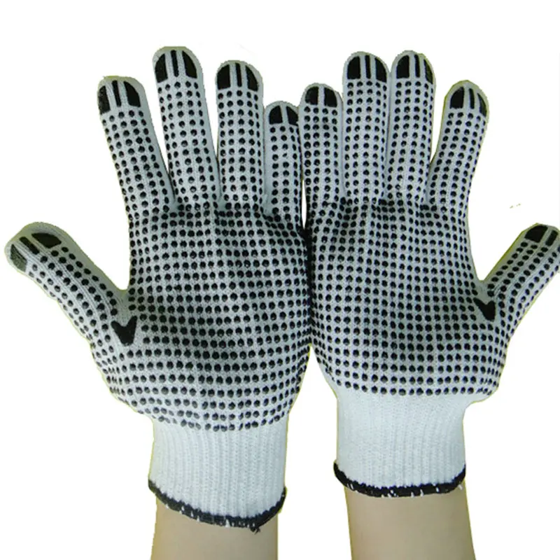 ถุงมือผ้าฝ้ายสีขาวมีจุด PVC สีดำสำหรับคนงานถุงมือลายจุด PVC สีดำ7เกจ
