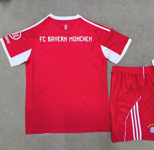 Maillot de football pour adulte 25/26 Club – Tenue d'entraînement de football personnalisée la plus populaire, uniforme de football de haute qualité 100 % polyester rayé - Product Image 1