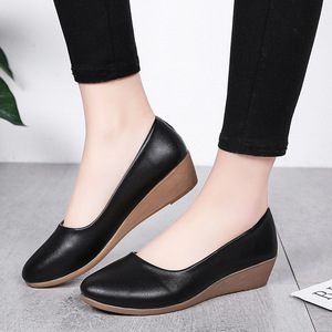 Mocasines de punta estrecha de Color sólido para mujer, zapatos de tacón de mamá medio para mujer, zapatos de <span class=keywords><strong>cuña</strong></span> de moda del Sudeste Asiático para mujer - Product Image 2