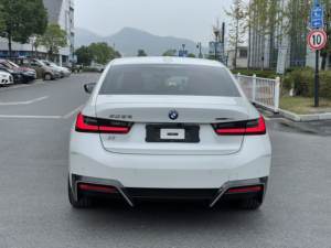 La <span class=keywords><strong>BMW</strong></span> <span class=keywords><strong>i3</strong></span> eDrive35L <span class=keywords><strong>2022</strong></span>, véhicule électrique pur à énergie nouvelle, est maintenant disponible à l'exportation à un <span class=keywords><strong>prix</strong></span> bas. - Product Image 6