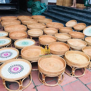 Tables gigognes en rotin écologiques de luxe avec plateau en mosaïque de nacre, ensemble de tables basses rondes pour la décoration intérieure de la maison et des hôtels - Product Image 6