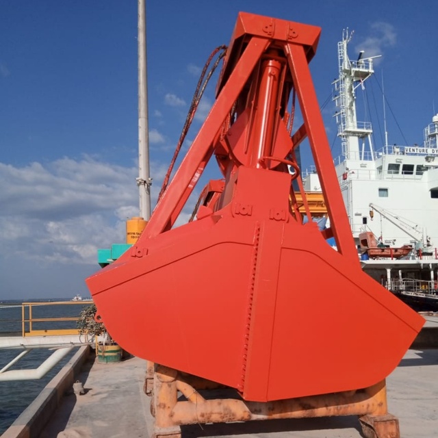 Heavy-Duty Mechanic Remote Control Bulk Cargo Grab Bucket with Interlock Teeth